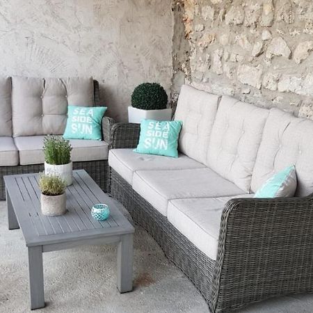 Le Domaine De Tizo Hotell Saint-Victor-de-Morestel Eksteriør bilde