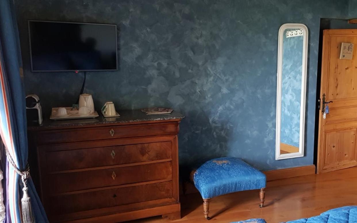 Le Domaine De Tizo Hotell Saint-Victor-de-Morestel Eksteriør bilde
