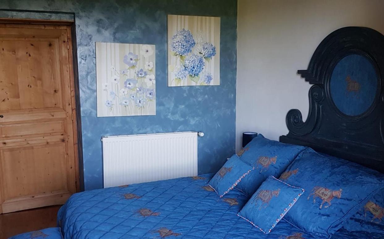 Le Domaine De Tizo Hotell Saint-Victor-de-Morestel Eksteriør bilde