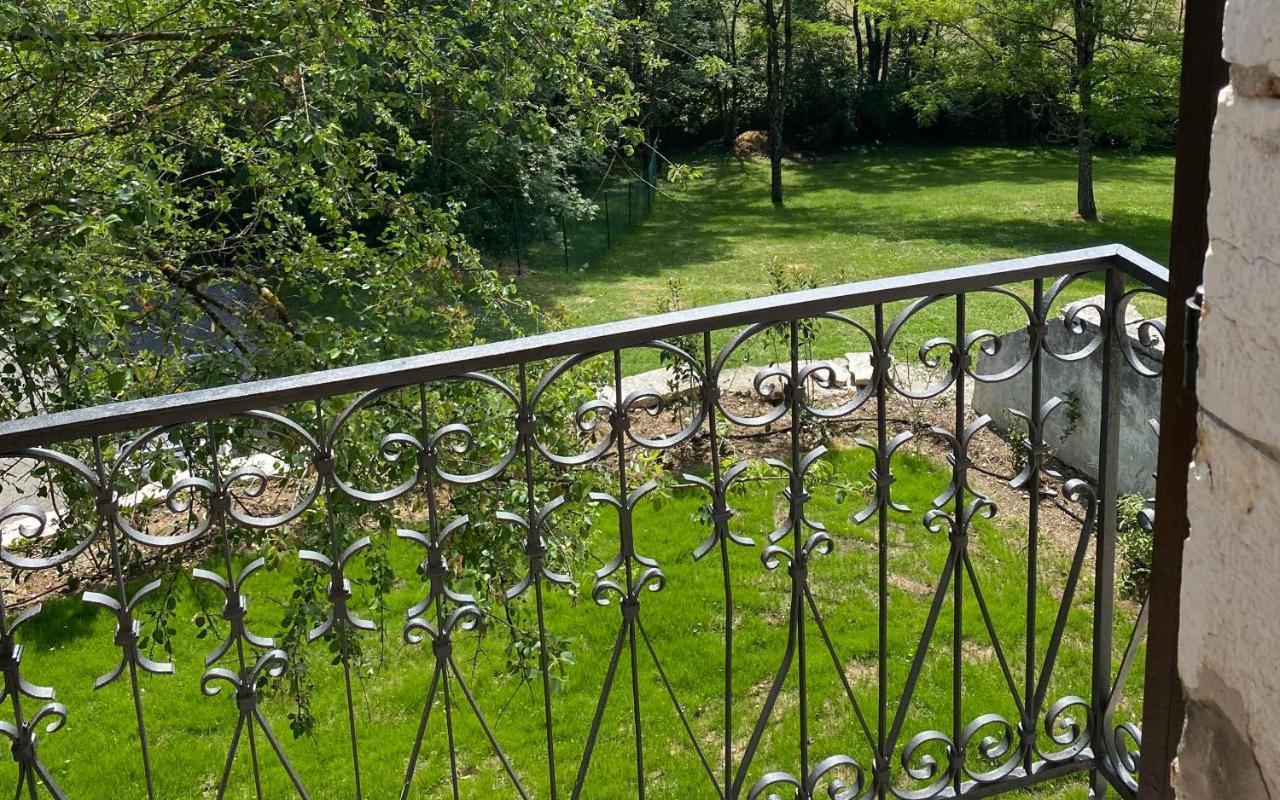 Le Domaine De Tizo Hotell Saint-Victor-de-Morestel Eksteriør bilde