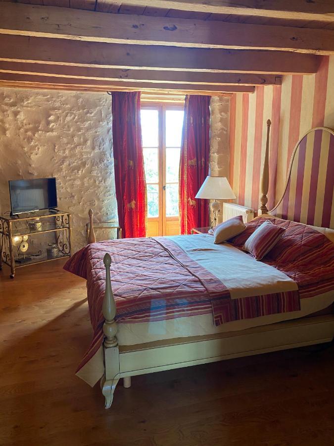 Le Domaine De Tizo Hotell Saint-Victor-de-Morestel Eksteriør bilde