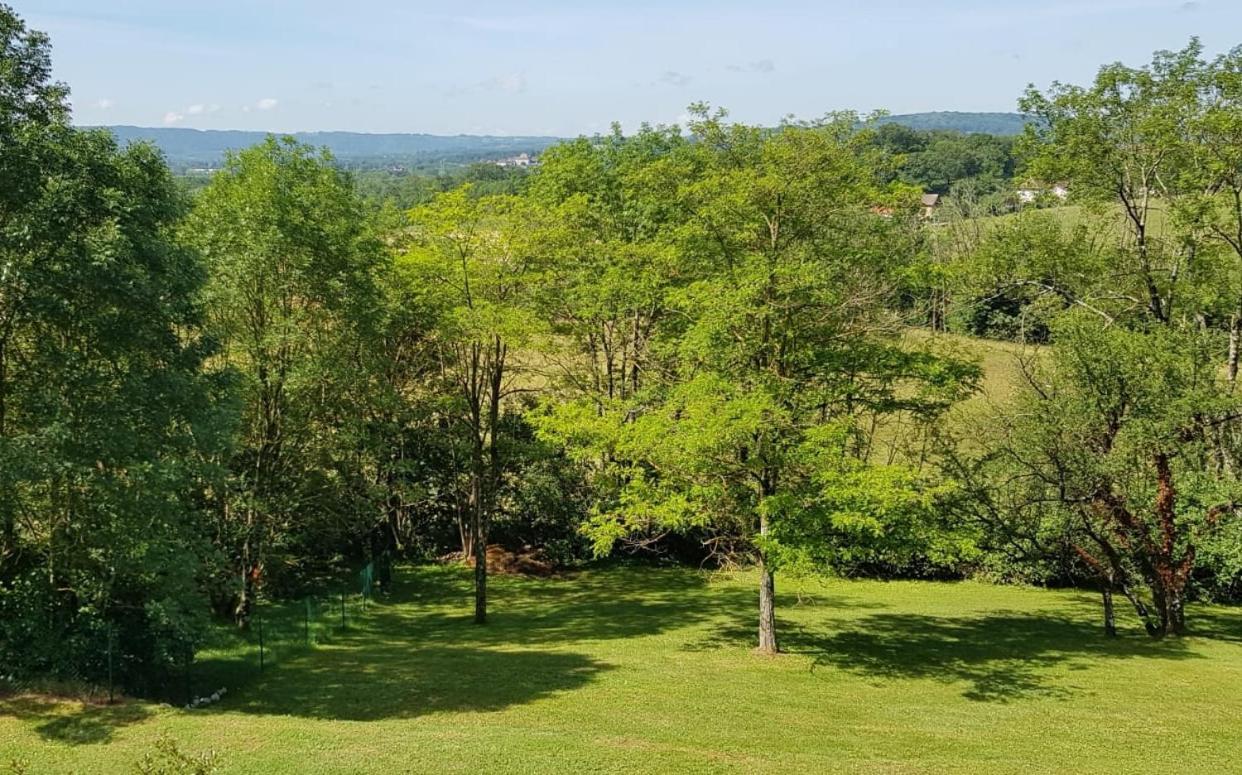 Le Domaine De Tizo Hotell Saint-Victor-de-Morestel Eksteriør bilde