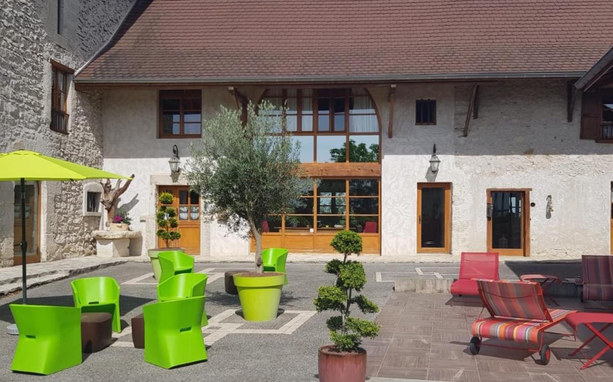 Le Domaine De Tizo Hotell Saint-Victor-de-Morestel Eksteriør bilde